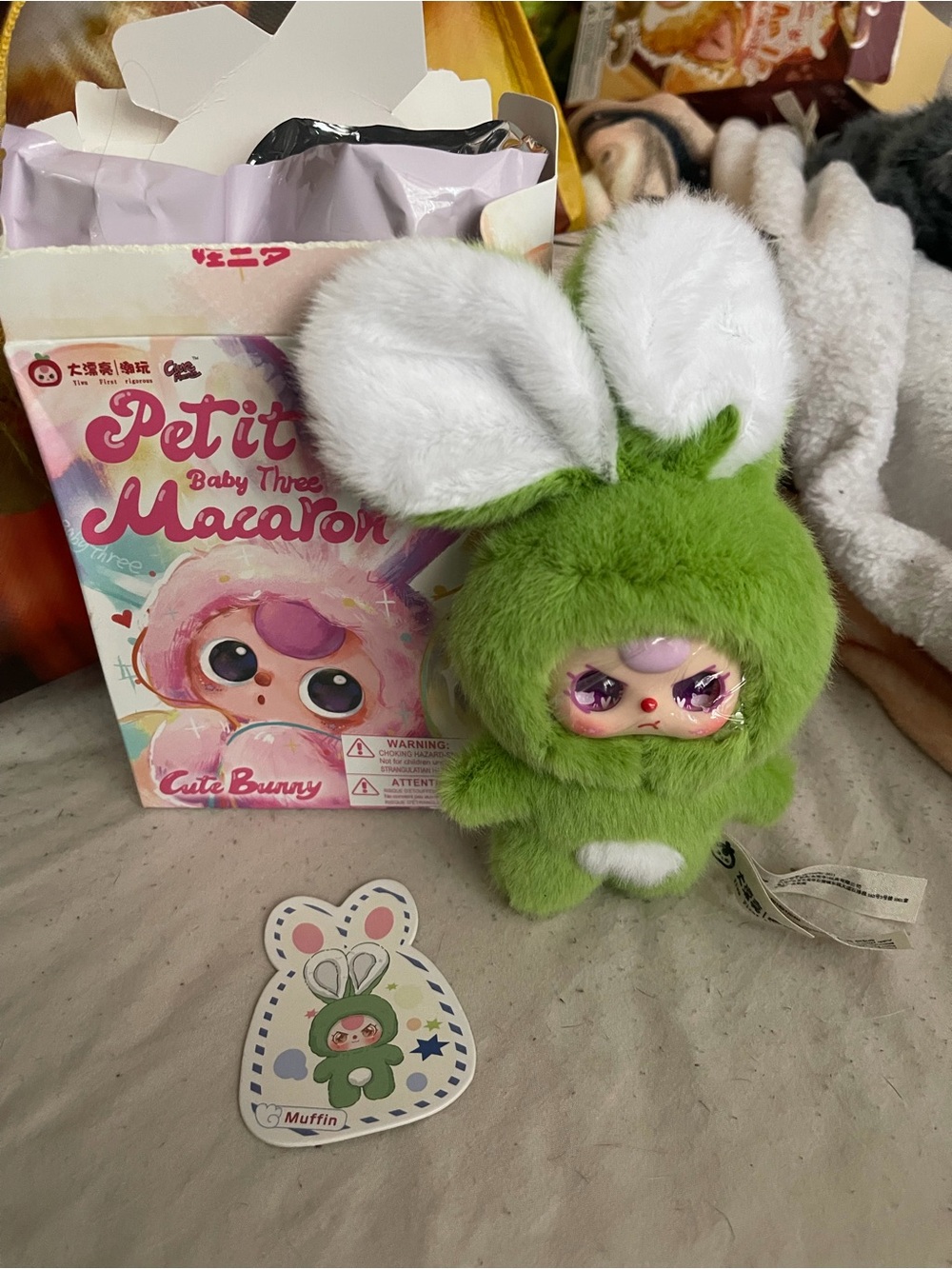 Baby three Petit Macaron Muffin plush